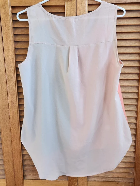 Colorblock Vest - Picture 2 of 7